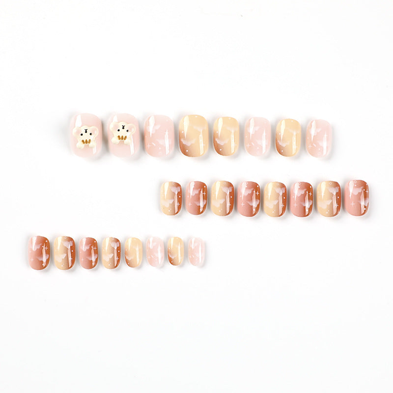 Künstliche Nagelkunst mit Wolken-Design Brehn