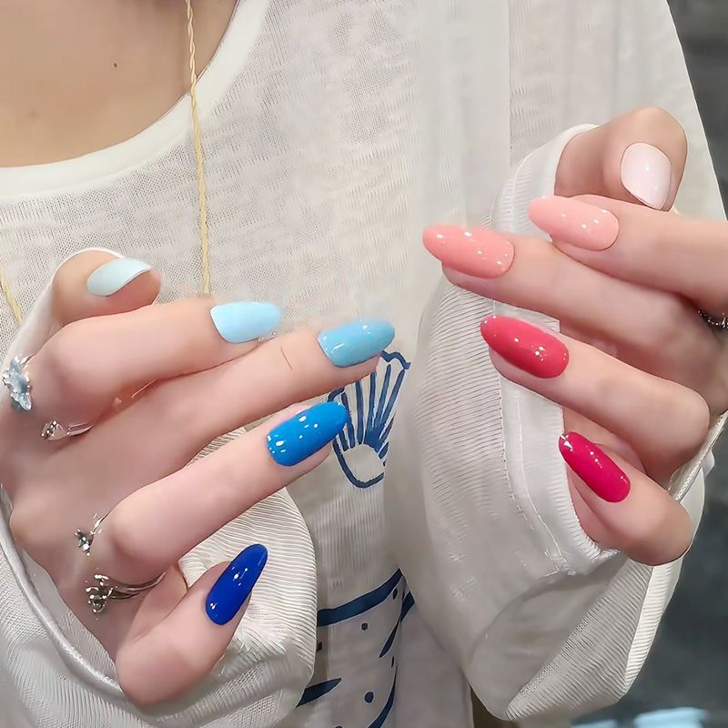 Künstlerische Themen Nageldesign Kollektion Brehn