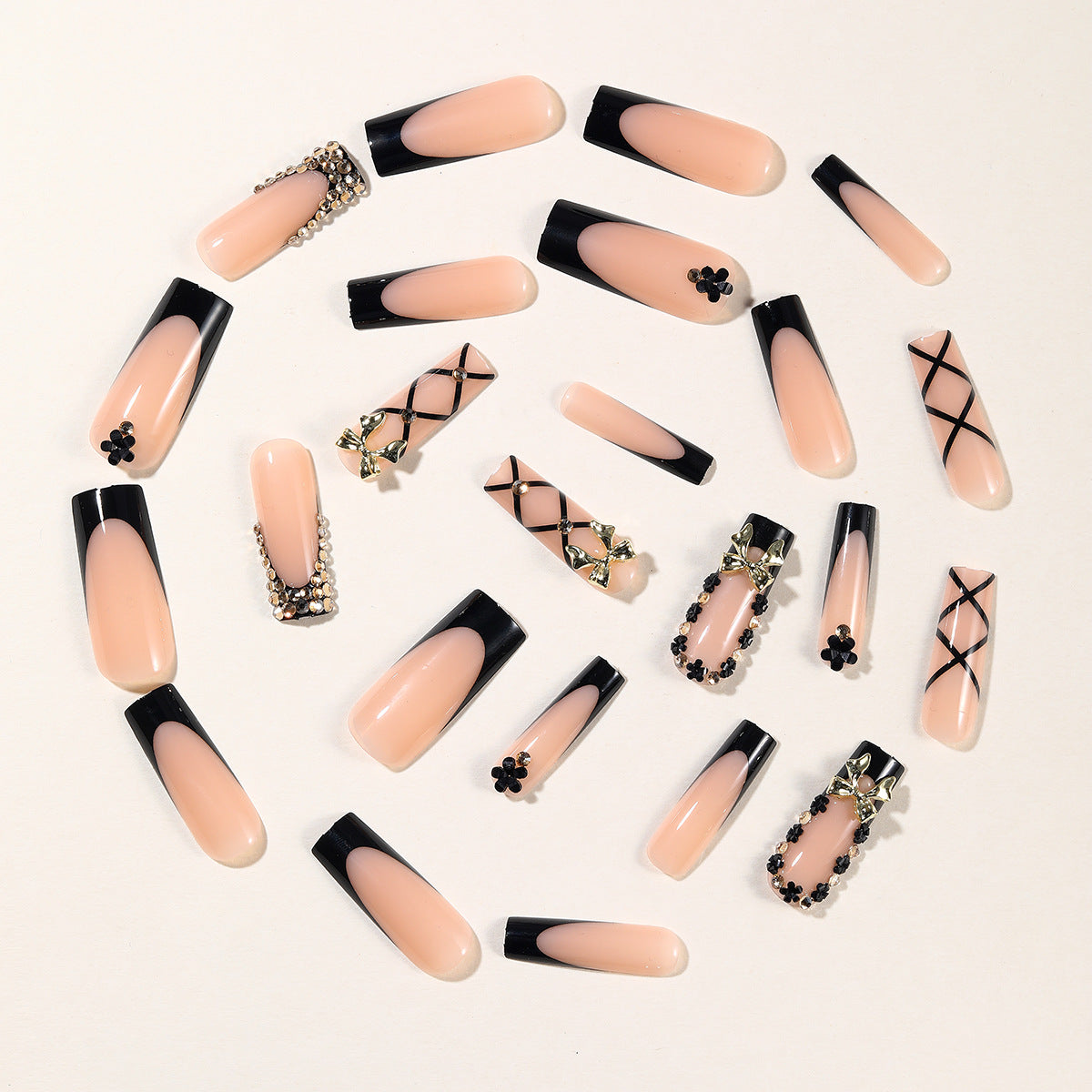 Dekorative 3D Schleife und florale Nagelkunstverlängerungen Brehn