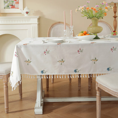 Bestickte Blumen-Tischdecke