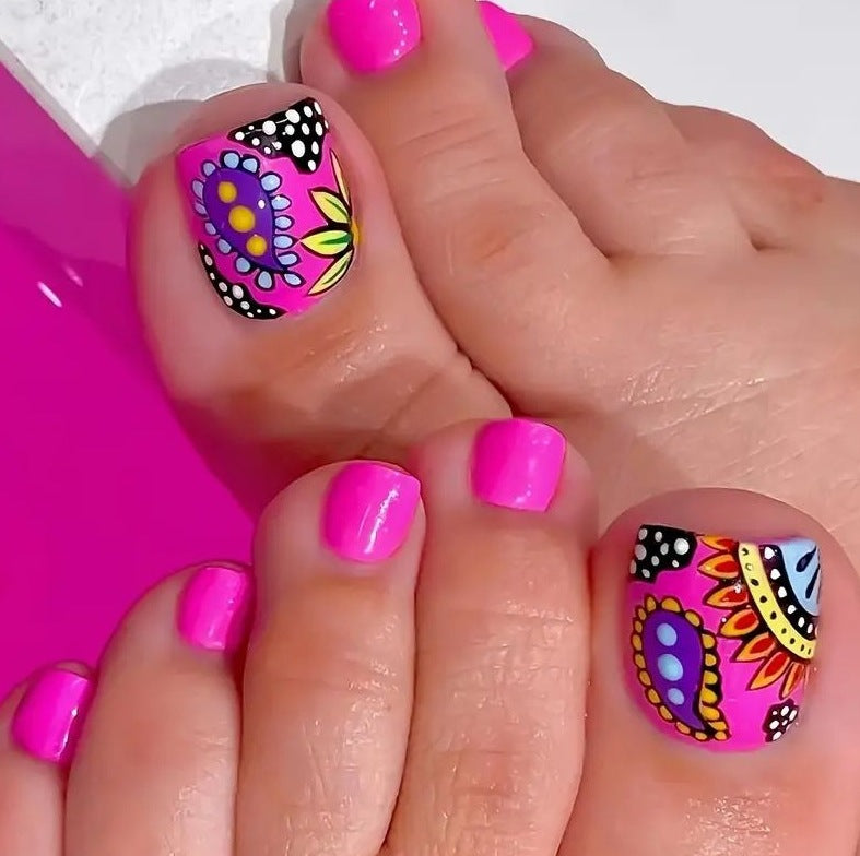 Florales Nageldesign Verbesserungen Brehn