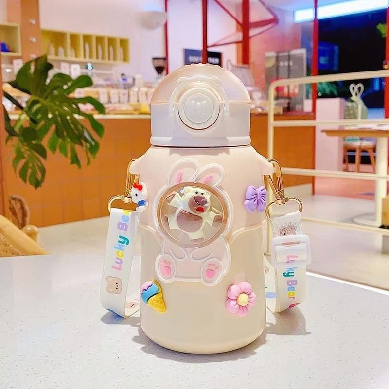 Damen verspielte und stylische Isolierflasche mit bunten Anhängern Brehn