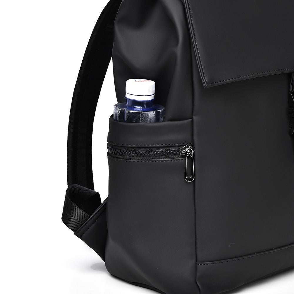 Urbaner Rucksack Mit Praktischem Rolltop-Design Und Vielseitigen Stauraummöglichkeiten Brehn