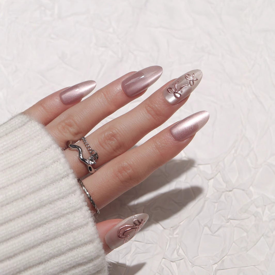 Elegante Stiletto Press-On Nägel mit floralem Design Brehn