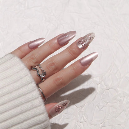 Elegante Stiletto Press-On Nägel mit floralem Design Brehn