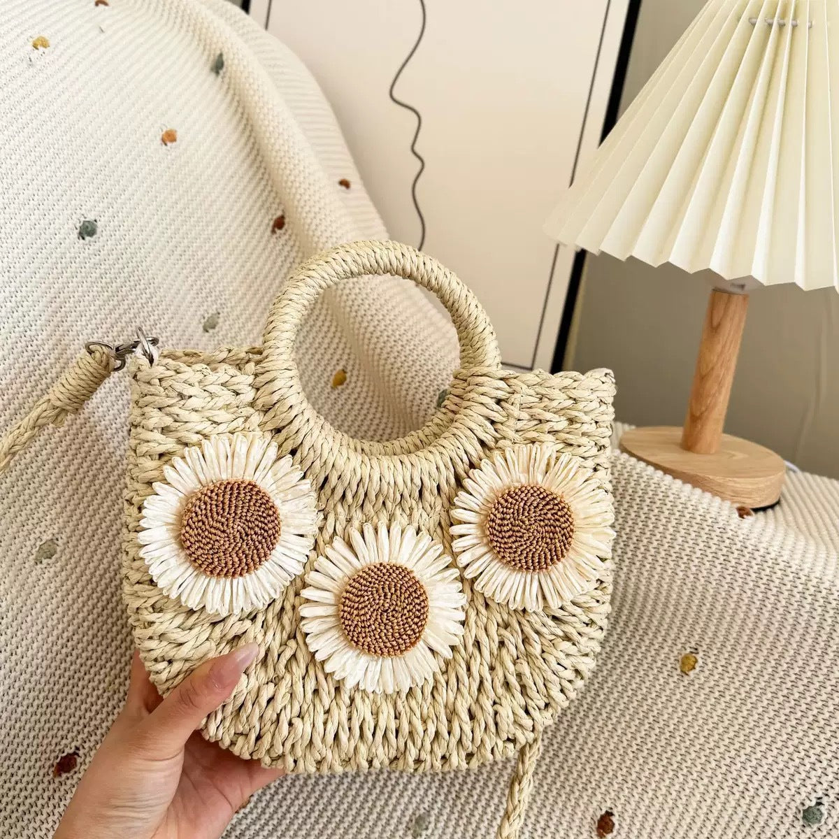 Handtasche Aus Naturmaterial mit Floralen Akzenten Brehn