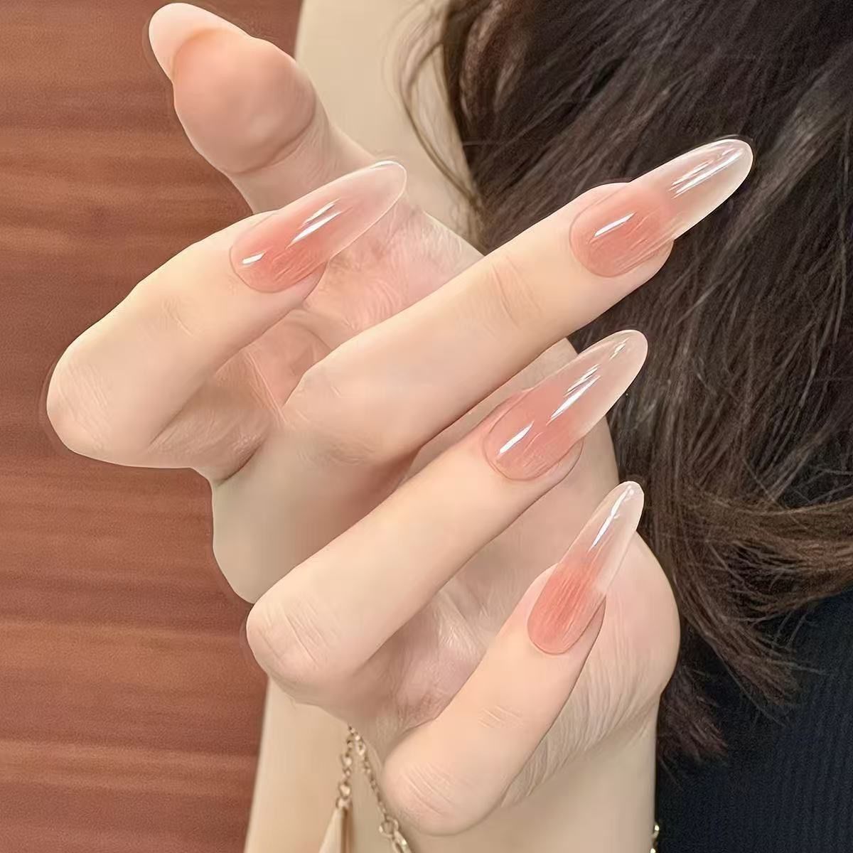 Kunstvolle Nageldesigns mit Katzenmotiv Brehn