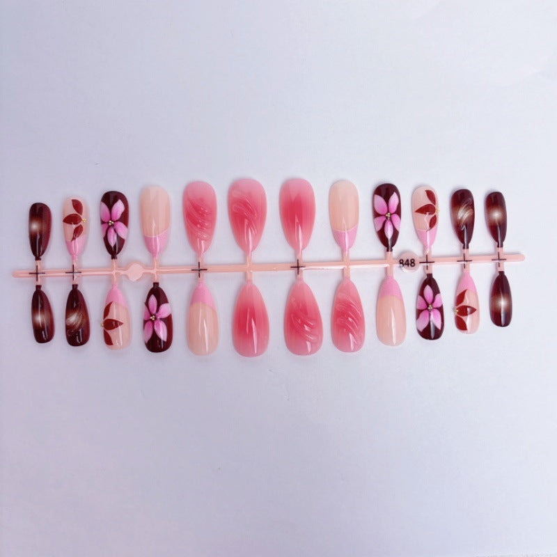 Kunstnagel Set mit dekorativem Nageldesign Brehn