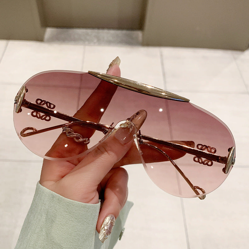 Damen elegante oversized Sonnenbrille mit stilvollem transparentem Rahmen Brehn