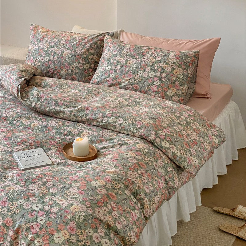 Bettbezug-Garnitur aus feinem Baumwollsatin mit aquarelliertem Blumenprint und atmungsaktivem Perkal-Effekt
