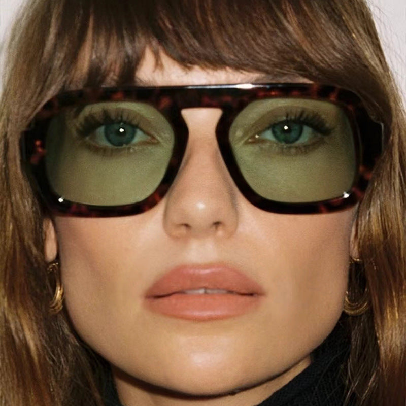 Damen moderne oversized Sonnenbrille im kantigen Design Brehn