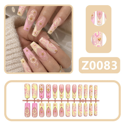 Florale dekorative Press-On Nageldesign
