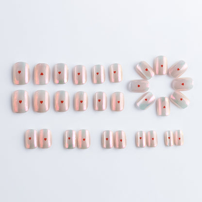 Herz-verzierte Gel-Nagelkunst Brehn