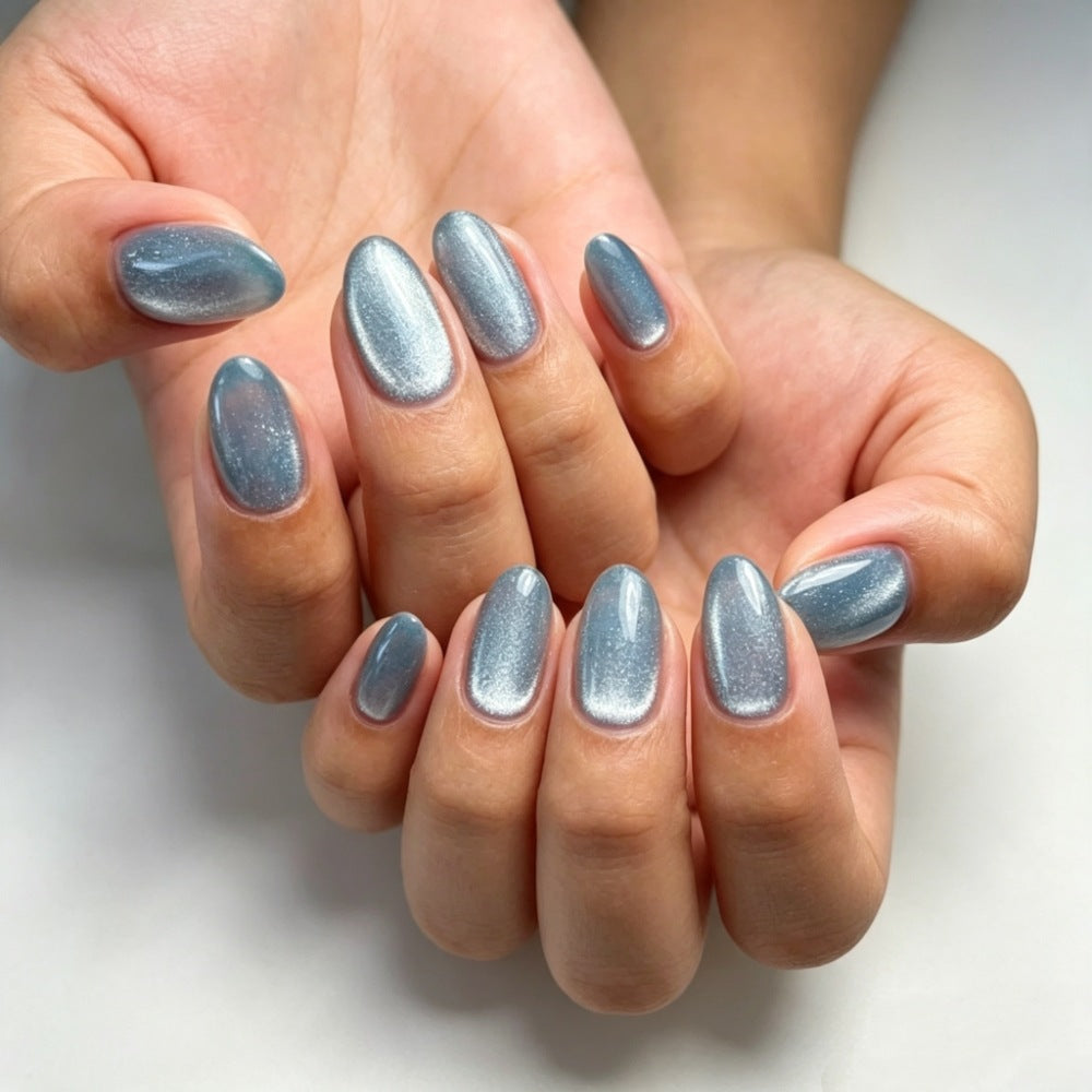 Kunstnägel mit Schimmerndem Metallic-Finish Brehn