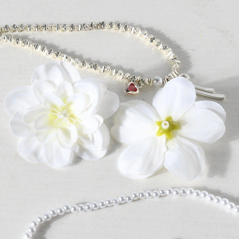 Elegante florale Haarklammern