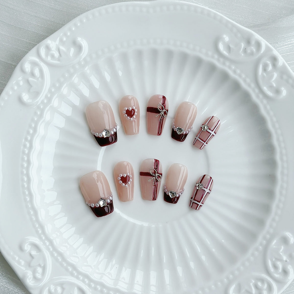 Dekorative Press-On Nagelkunst Kollektion