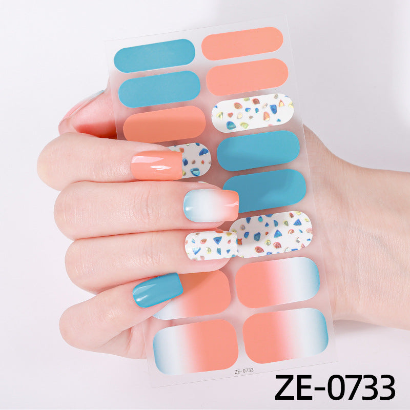 Künstlerische Nagelkunst-Wickel