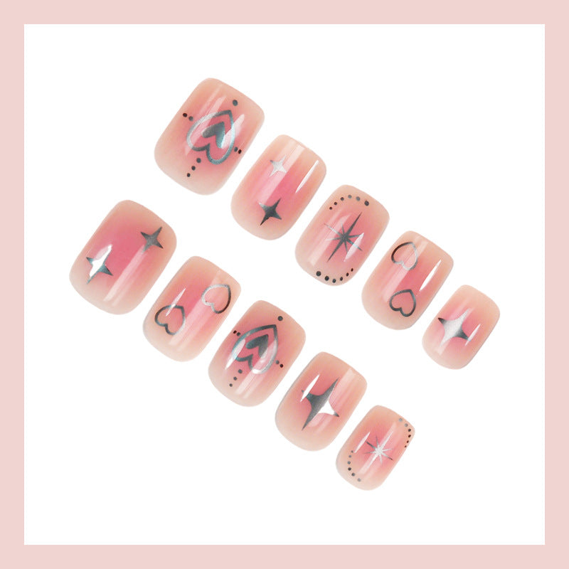Kunstnagelset mit liebevollen Herz- und Sternenmotiven Brehn
