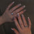 Elegante Nagelkunst mit Glitzer-Design Brehn