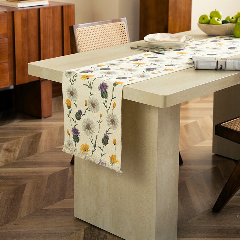 Gewebter Tischläufer mit floraler Wiesenblumen-Jacquard und Fransen Brehn