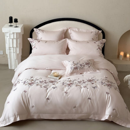 Luxuriöse Baumwollsatin-Bettwäschegarnitur mit floraler Stickerei und Schmetterlingsmotiv