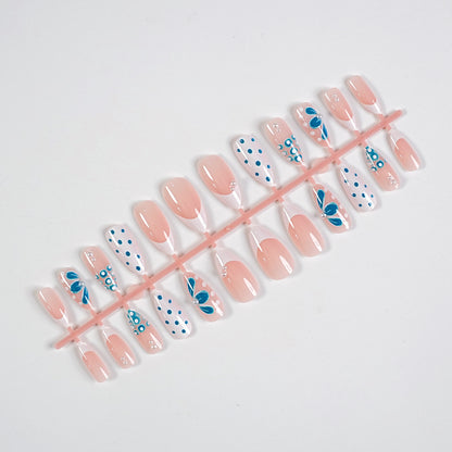 Komplettes Press-On Nagelkunst-Set mit Zubehör