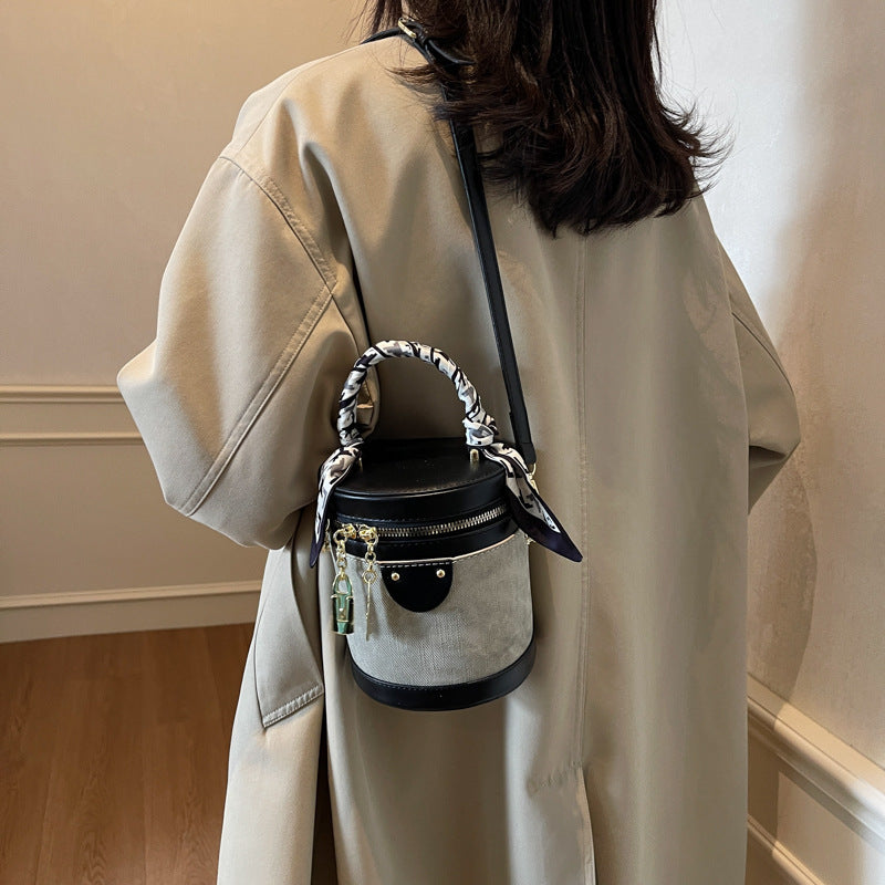 Modische strukturierte Bucket Bag Brehn