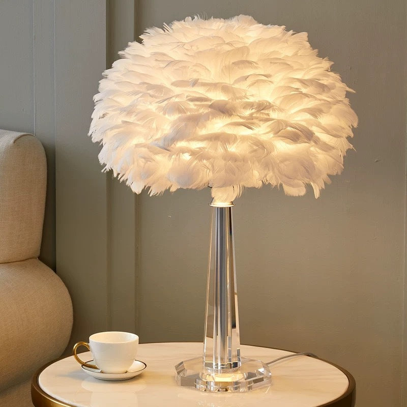 Feder Akzent Tischlampe