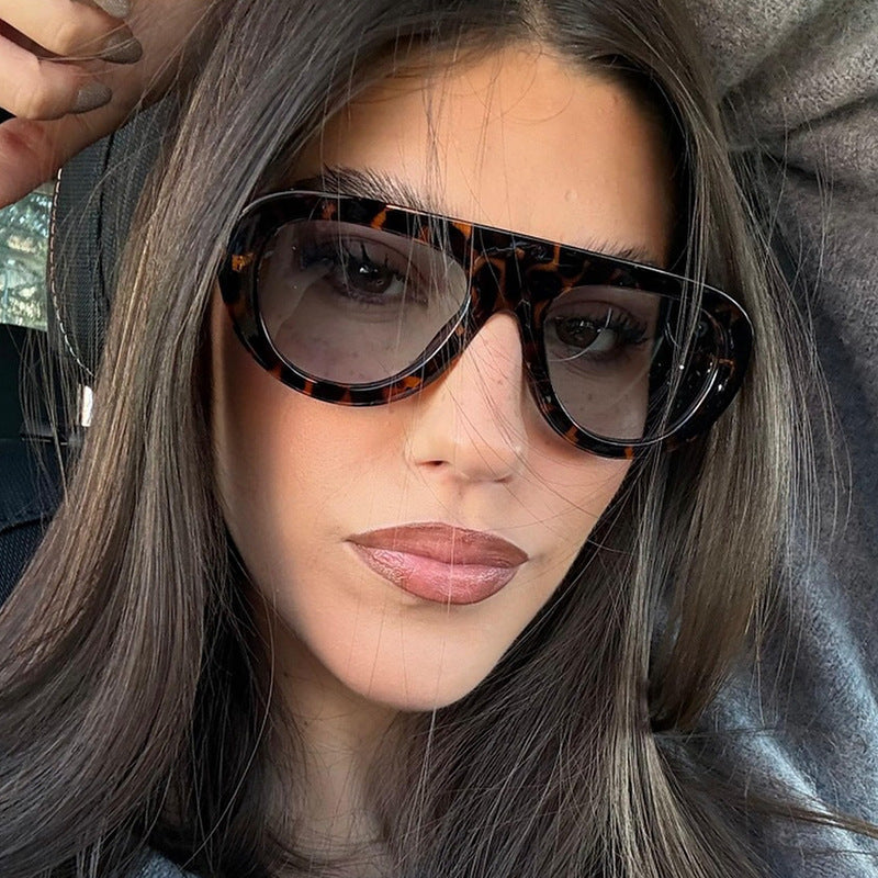 Damen stylische Sonnenbrille mit einzigartigem futuristischen Design Brehn