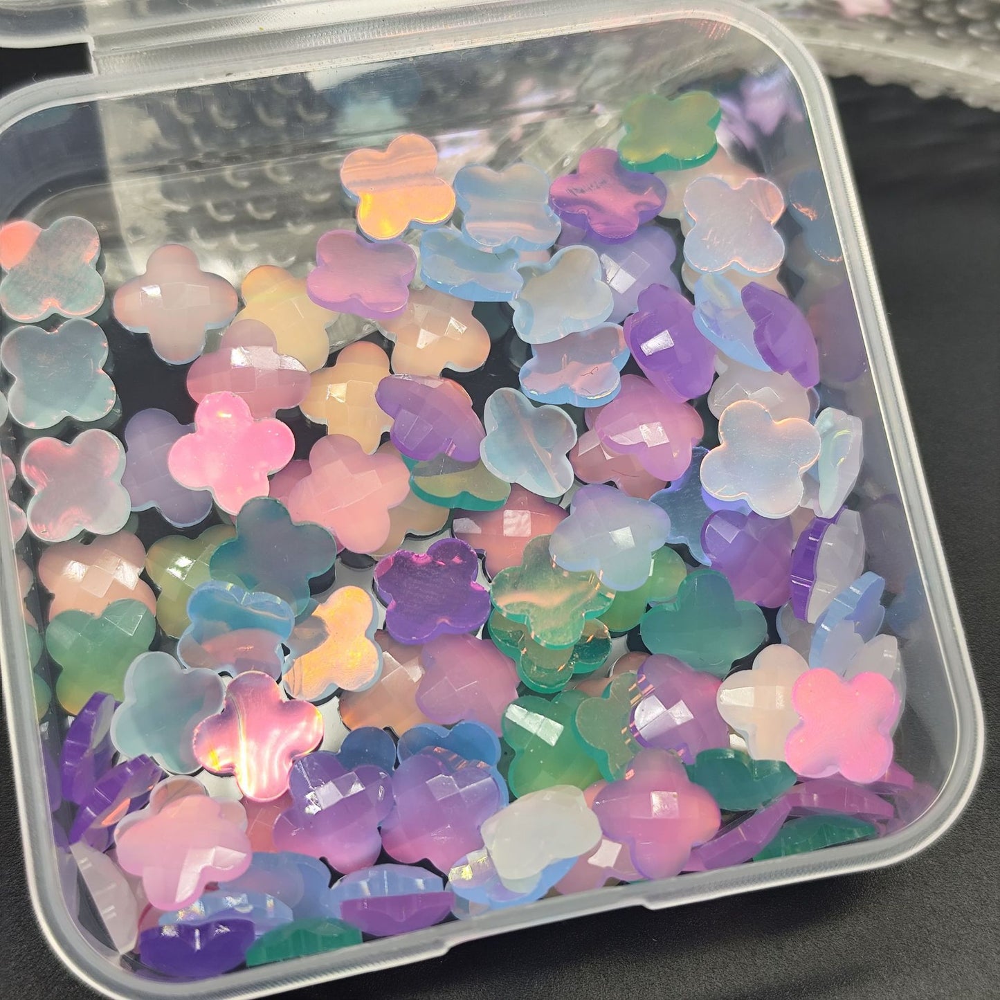 Schmuckhafte Acrylblüten Brehn