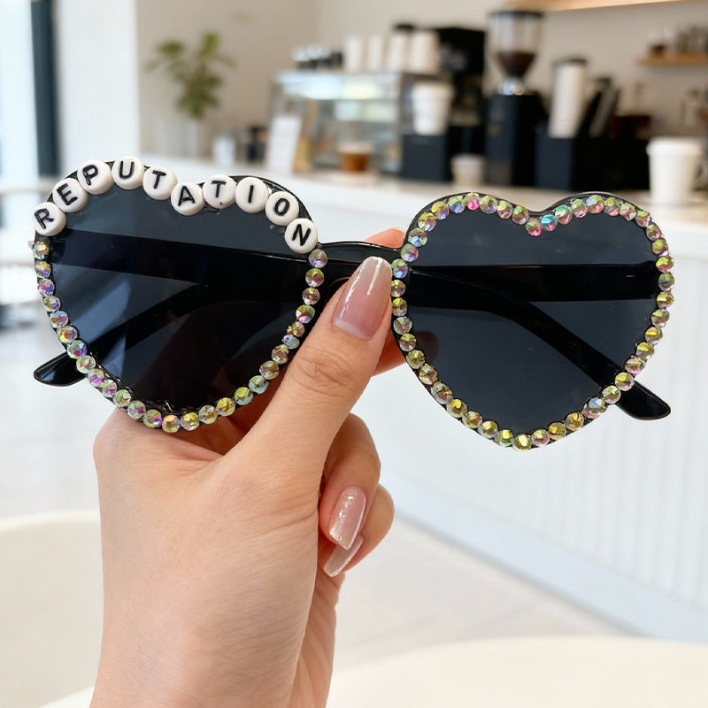 Herzförmige, mit Strass veredelte Sonnenbrille Brehn 1787141205