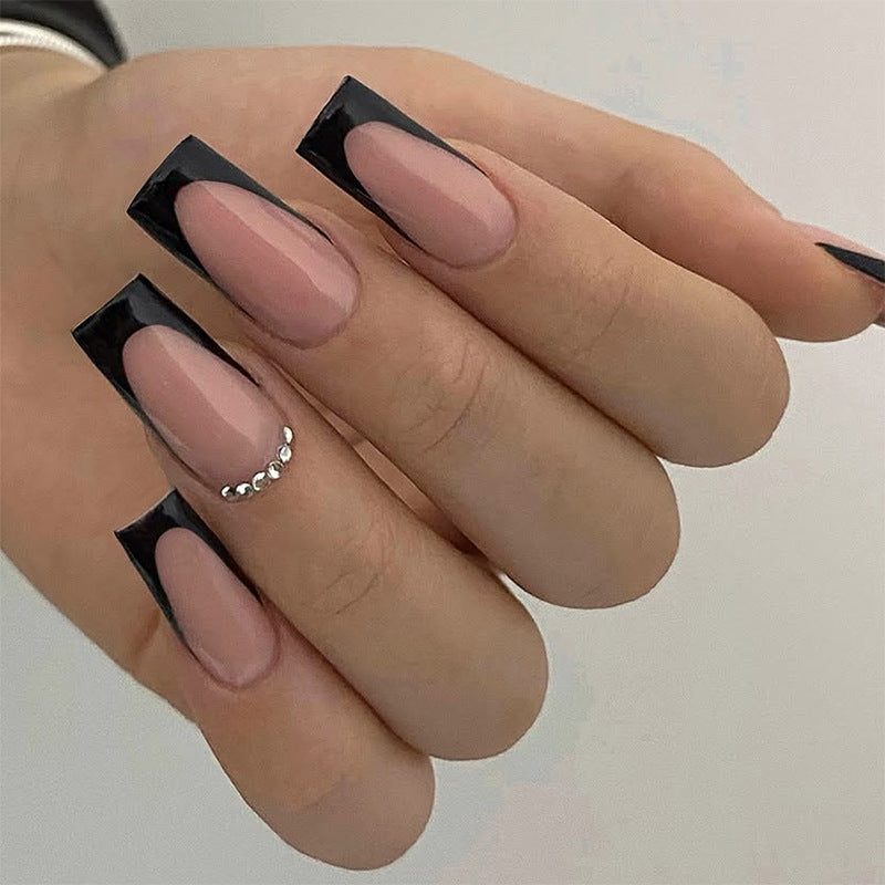 Glänzendes Press-On Nagelset mit stylischem Französischen Tipp Design Brehn