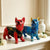 Bunte Dekofigur eines Welsh Corgis Brehn