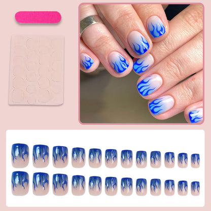 Kunstnagelset mit kreativen Flammen-Designs Brehn
