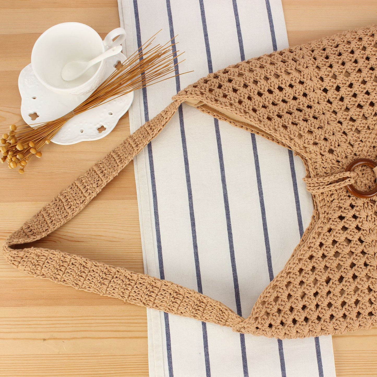 Handtasche Aus Handgeknüpftem Naturmaterial mit Schicker Quastenverzierung Brehn