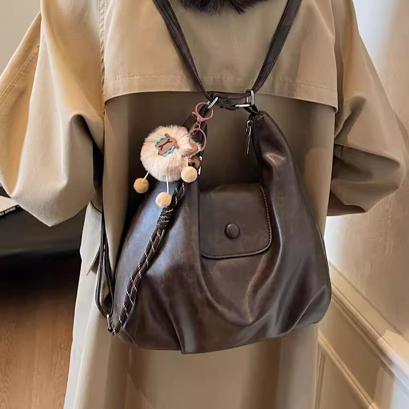 Moderne Schultertasche mit Praktischem Klappenverschluss Brehn