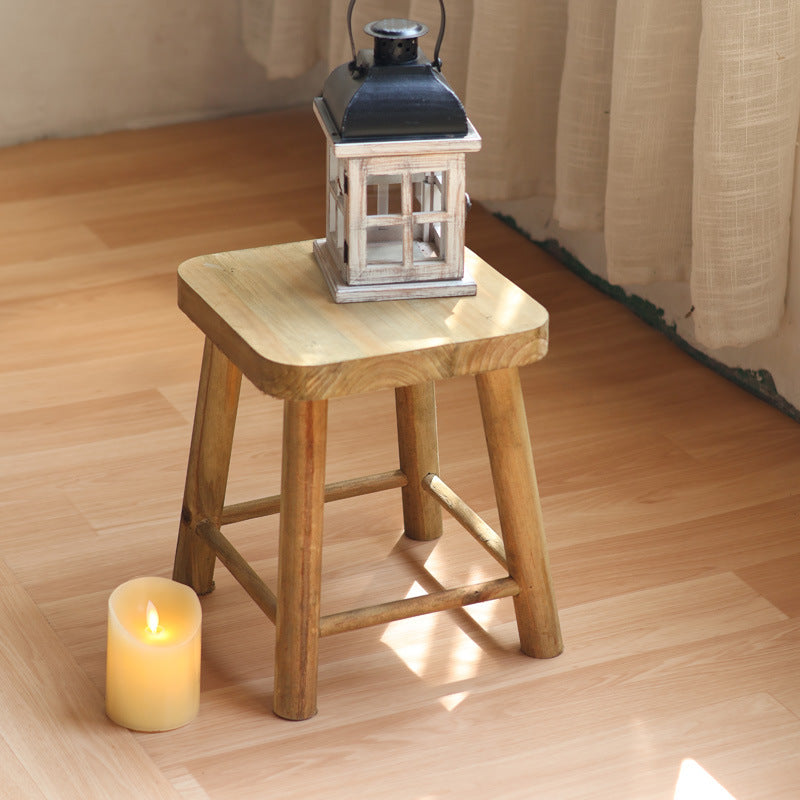Robuster Hocker aus Massivholz Brehn