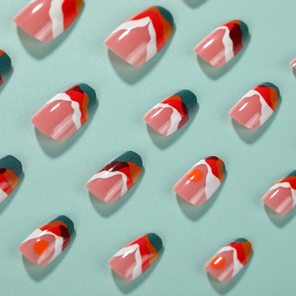 Kunstvolle Nagelspitzen mit modernem Farbverlauf Brehn