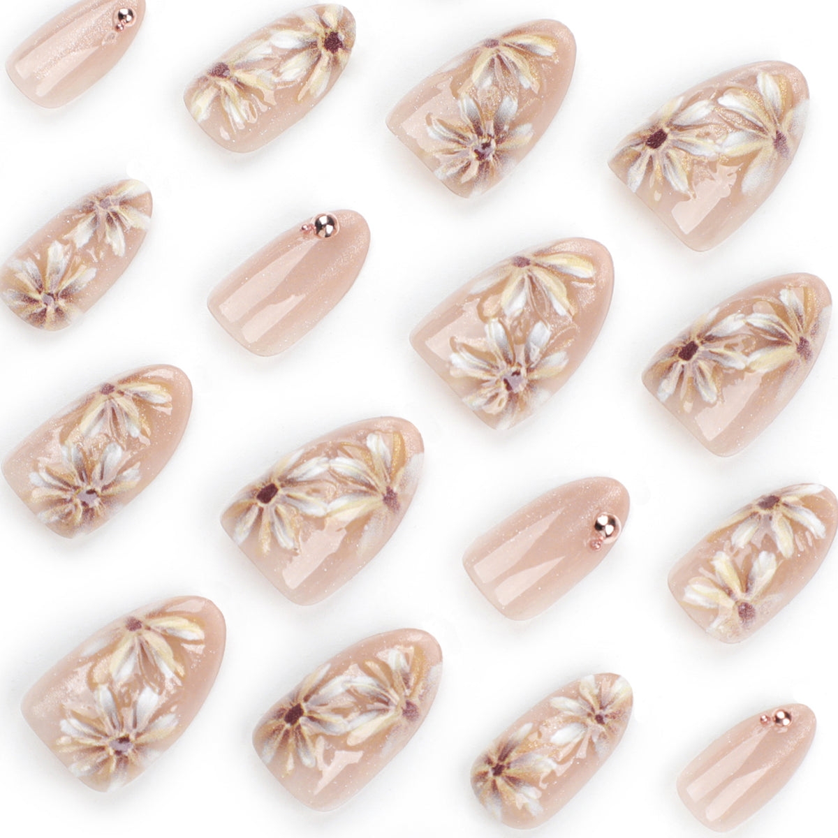 Kunstvolle Nagelverlängerungen mit 3D-Blumenmotiv Brehn