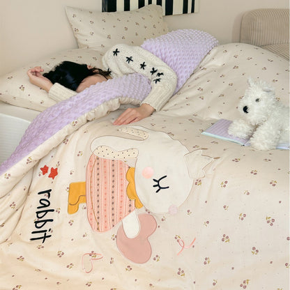 Quilted Baumwollmischung Applikation Hase Komforter Set mit Wendbarem Minky Besatz und Dekorativen Kissenbezügen