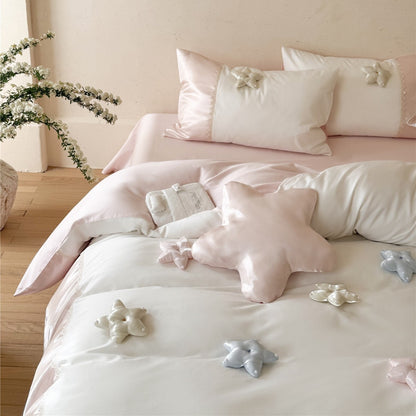 Luxus Seiden-Feeling Satin Bettbezug Set mit 3D Stern Applikation & Spitzenrand