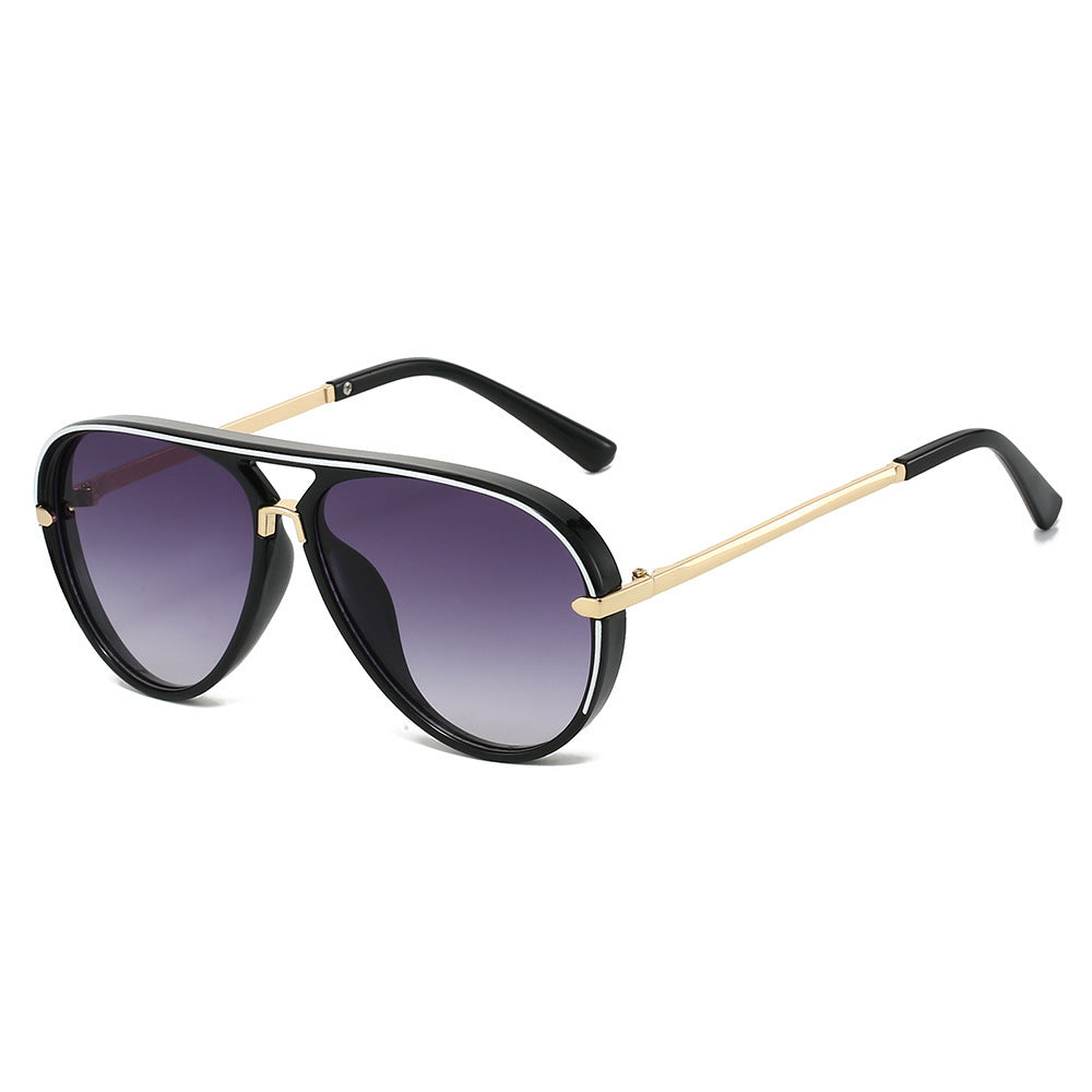 Elegante Aviator-Sonnenbrille mit goldenen Akzenten Brehn