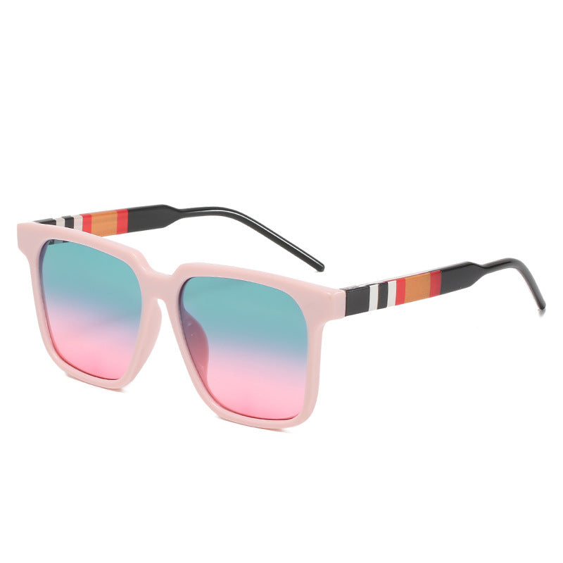 Damen stilvolle modische Sonnenbrille mit innovativem Design und trendigen Gläsern Brehn