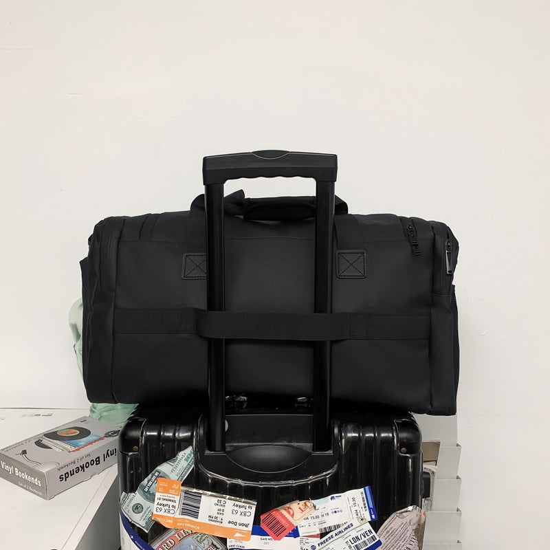 Multifunktionale Sporttasche Mit Geräumigem Hauptfach Und Praktischen Taschen Brehn