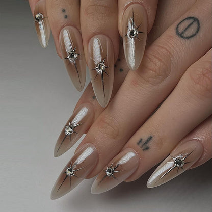 Elegante Stiletto Press-On Nagelkunst mit Strass-Akzenten Brehn
