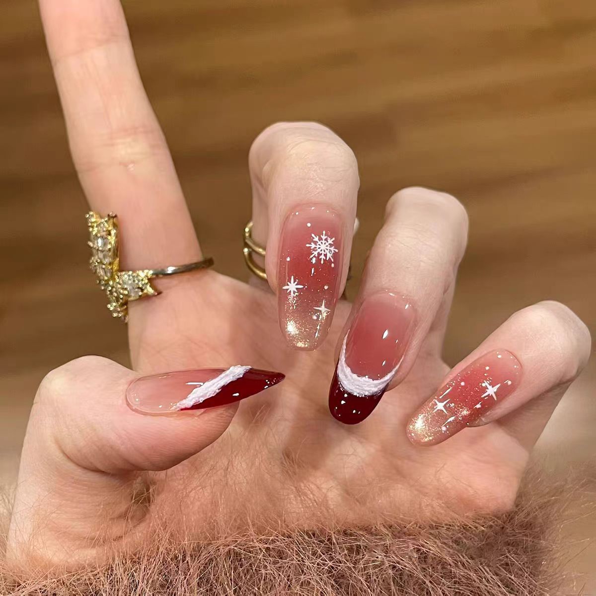 Dekorative Nagelkunst Brehn