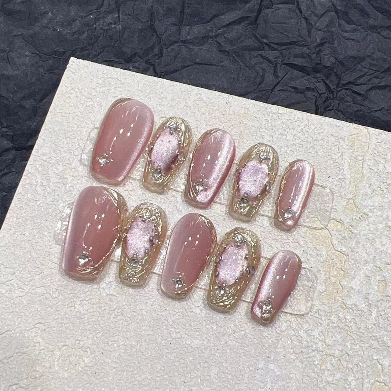 Chic Press-On Nail Art Set Brehn