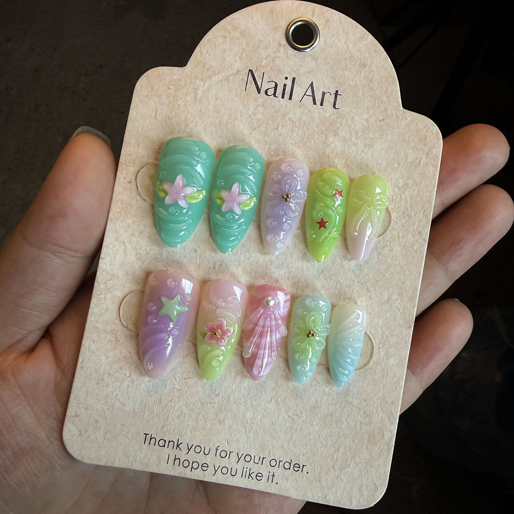 Künstlerisch Natur-inspiriertes Press-On Nagelset Brehn