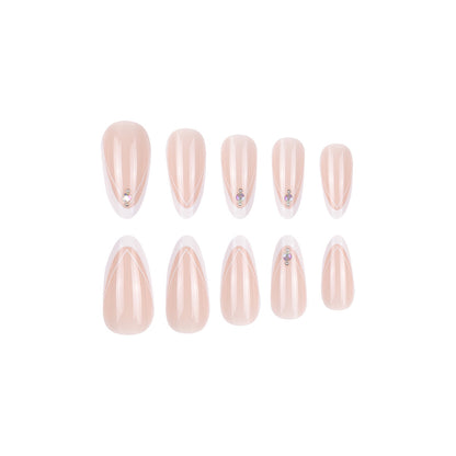 Elegante Stiletto Press-On Nagelkunst Brehn