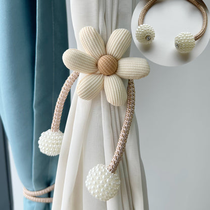 Dekorativer magnetischer Vorhangbinder mit Stoffblume und Perlenfransen
